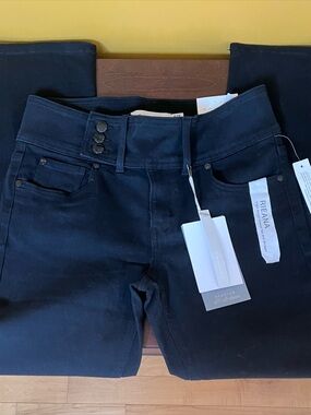 Triple Button Black Slim Straight Jeans 🖤